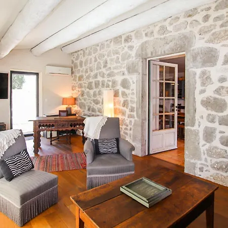 Hébergement de vacances Stones House Labeaume